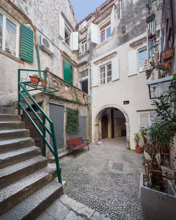 That Place Studio Apartment Trogir Exterior photo